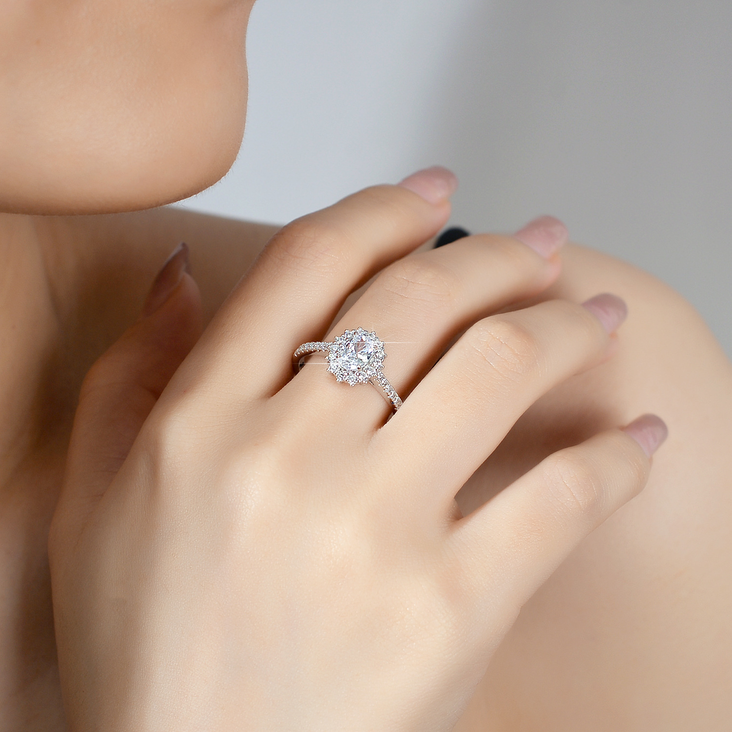 Женское кольцо с пришельчатым  – обзор и цена Moissanite Engagement Ring 1 Carat
