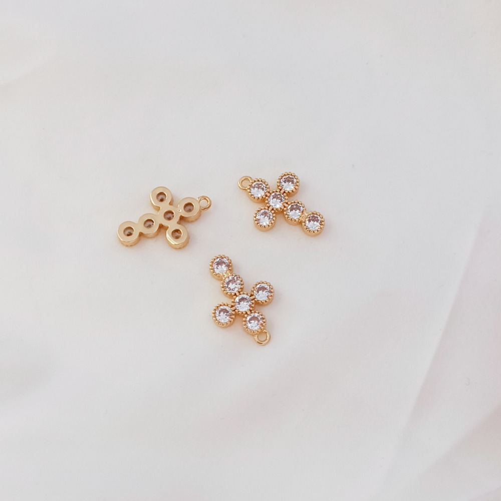 14-каратный позолоченный брасл – обзор и цена Cross Pendant Necklace Gold