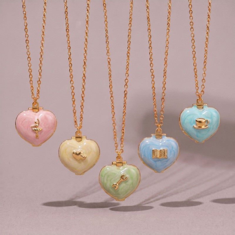 Винтажный кулон-медальон в фор – обзор и цена Heart Locket Necklace Photo