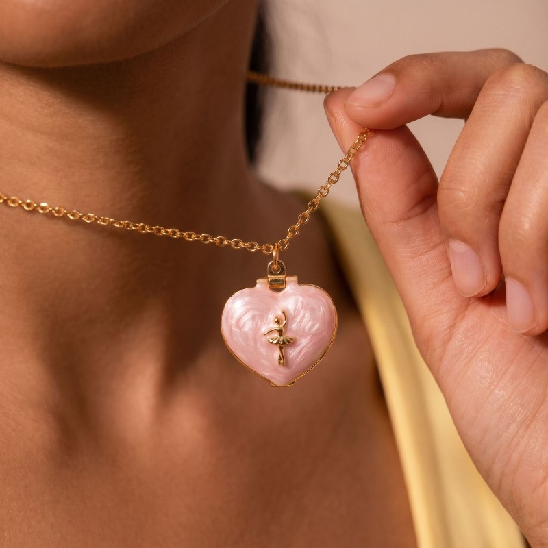 Винтажный кулон-медальон в фор – обзор и цена Heart Locket Necklace Photo